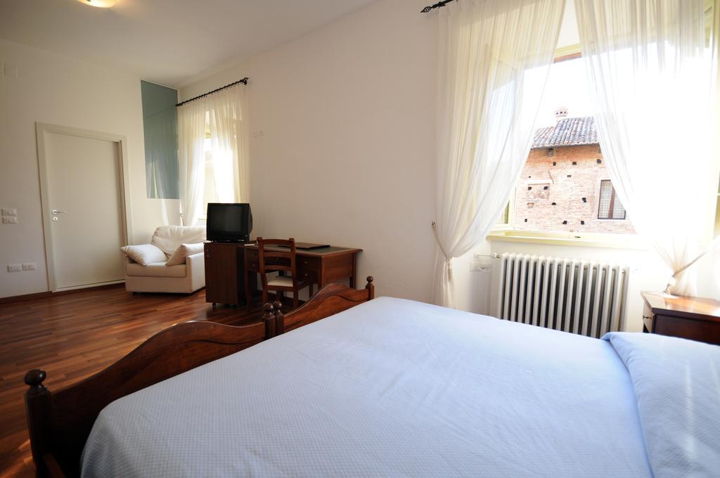 Guest House Domus Urbino Dış mekan fotoğraf