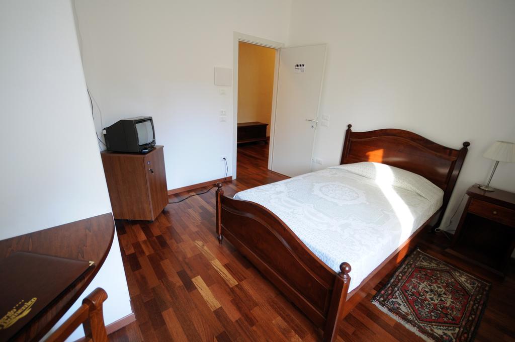Guest House Domus Urbino Dış mekan fotoğraf
