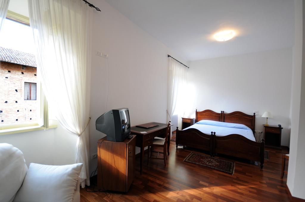 Guest House Domus Urbino Dış mekan fotoğraf